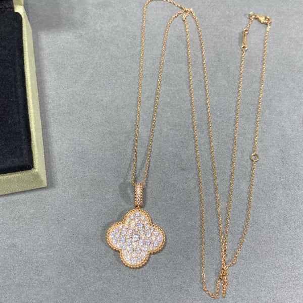 ˇFashion StreetˇCLOVER 25MM LARGE PEDANT DIAMOND PAVED LONG NECKLACE